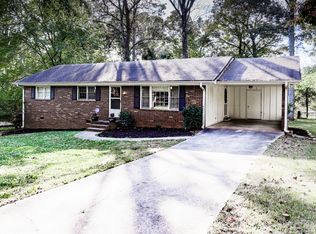 5735 Woodland Dr, Acworth, GA