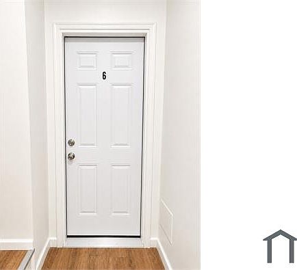 2nd image of 318 N Paca St #6