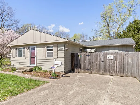 3034 Roberta Dr, Indianapolis, IN 46222