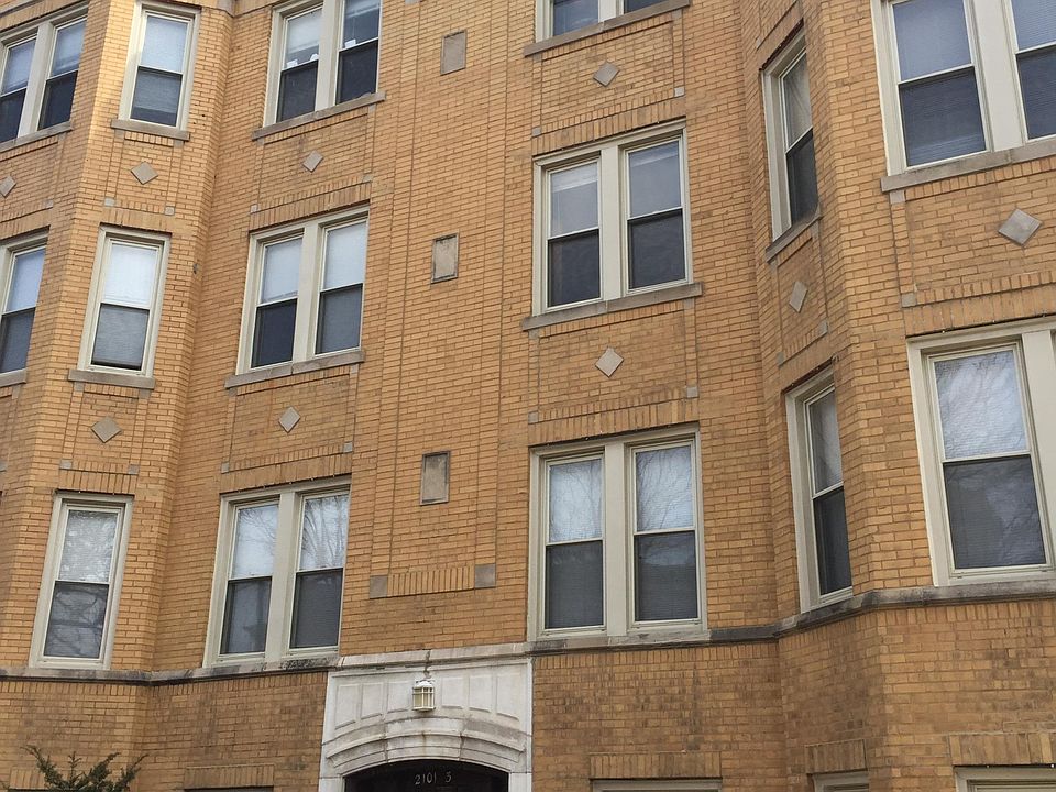 1st image of 2101 N Mozart St APT 2