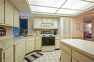 4th image of 156 Heron Bay Cir