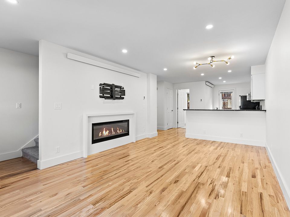 1st image of 668 Flat Creek Dr