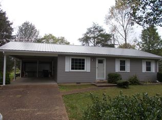 135 Cole Ave, Camden, TN 38320