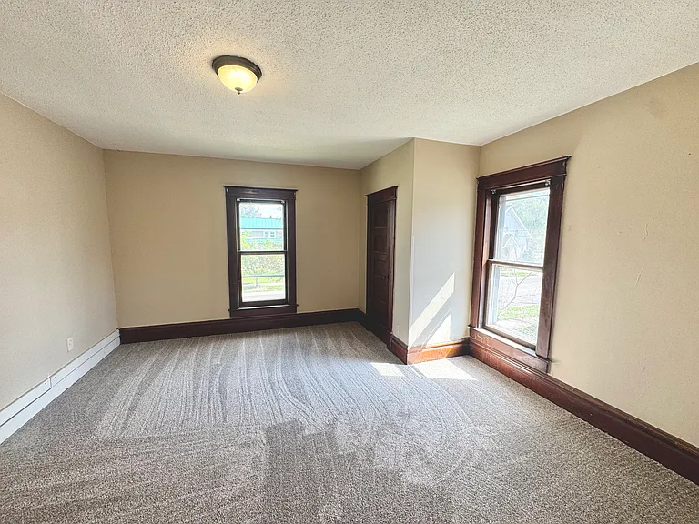 545 Spring St — Photo 3