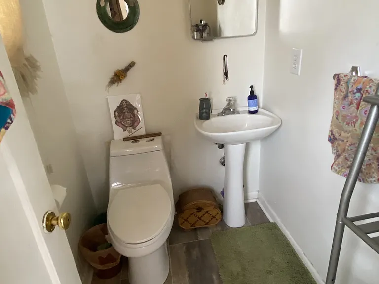 211 W Simpson St — Photo 11