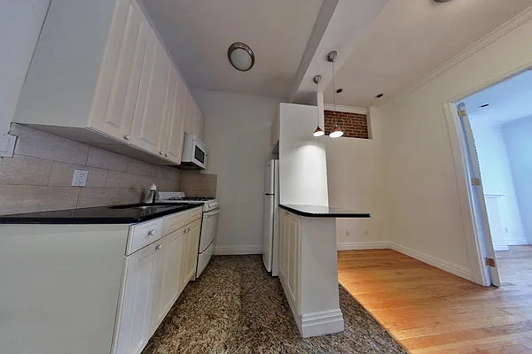 Rented by CitySites Real Estate Group | media 11