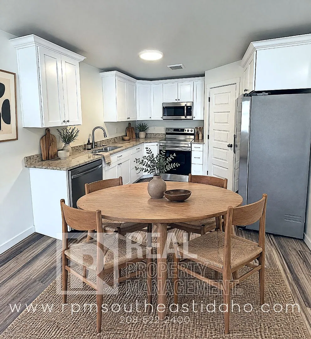 Modern 3 Bedroom, 2.5 Bathroom Townhome for Rent in Idaho Falls with Garage and Washer/Dryer Hook... — Photo 3