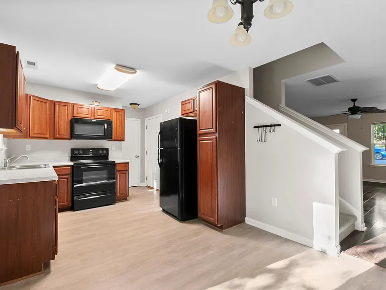 55 Thea Ln — Photo 11