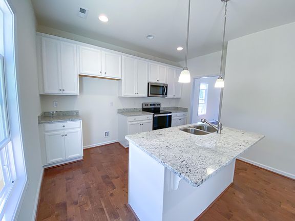 3rd image of 4279 Hannah Belle Way