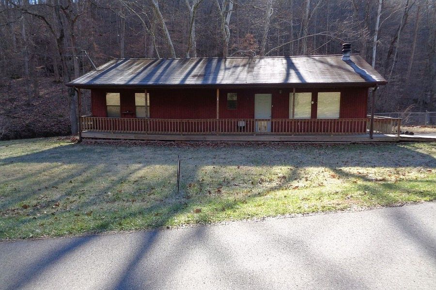 1st image of 3489 Woodville Dr