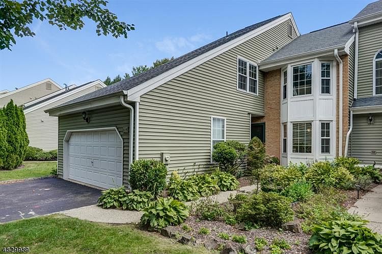 1st image of 118 Coccio Dr