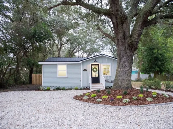 610 Division St, Fernandina Beach, FL 32034