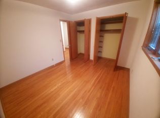 12 Ranch Ct, Bowling Green, OH 43402