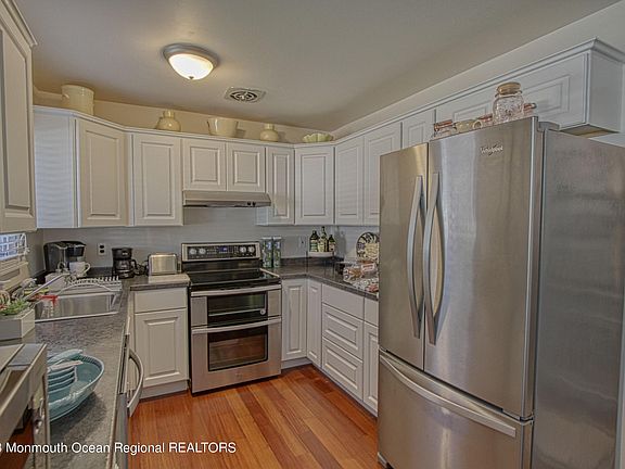 2nd image of 20 Monticello Drive #B