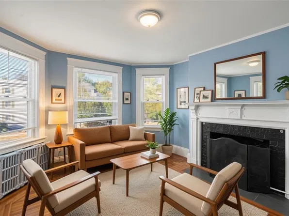 143 Irving Ave Floor 2, Providence, RI 02906