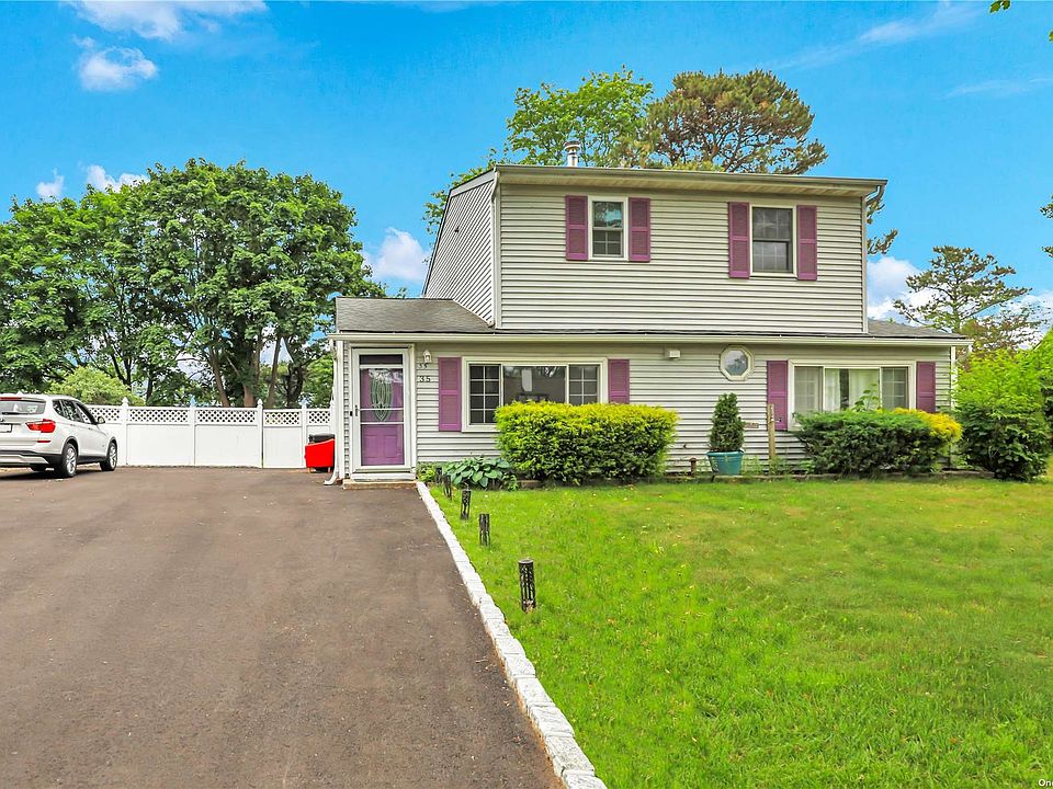 1st image of 35 Balsam Dr