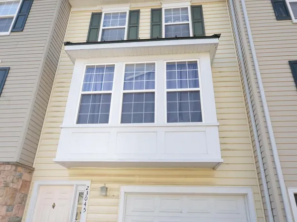 23045 Fontwell Sq, Sterling, VA 20166