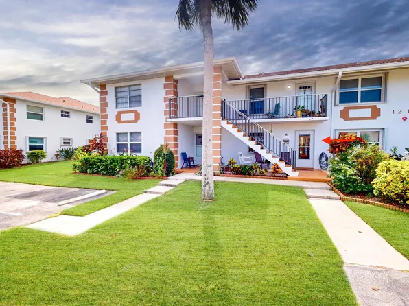1217 S Lakes End Drive #B1, Fort Pierce, FL 34982