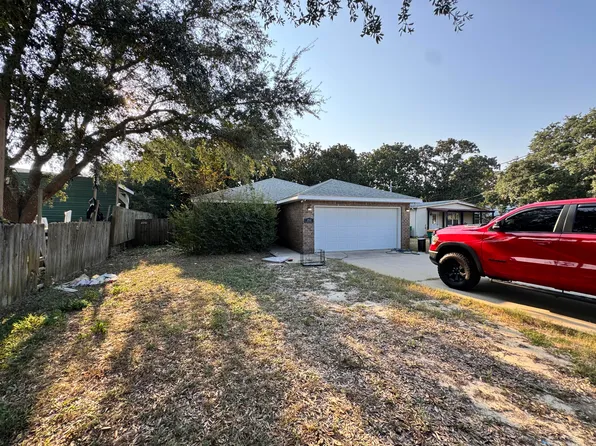 202 Paschel Ave, Mary Esther, FL 32569