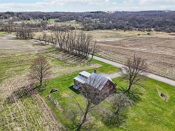 4th image of 441 Petersburg Rd N