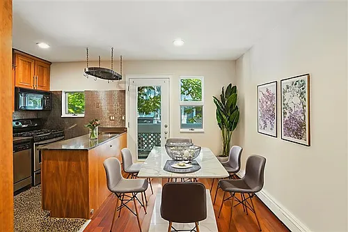 4 Fort Washington Pl Photo 1