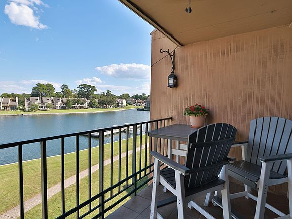 2nd image of 12600 Melville Dr APT 318B