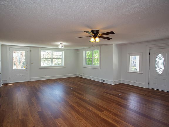 3rd image of 1700 Broad St