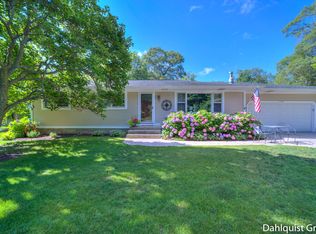 2795 Memorial Dr, Muskegon, MI 49445