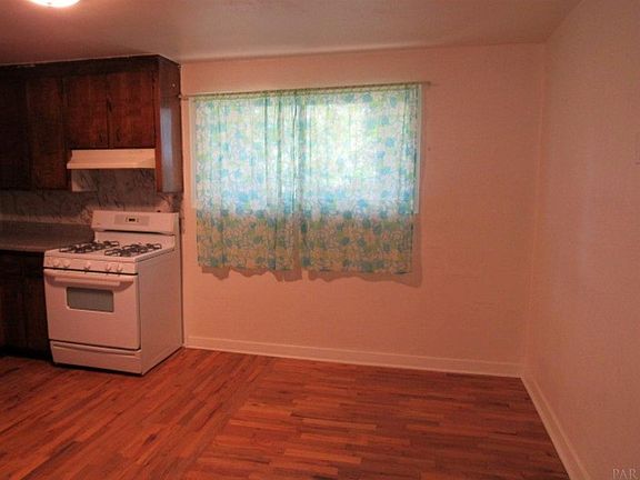 4th image of 211 Charleston Dr
