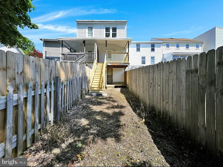 805 Pottsville St — Photo 21
