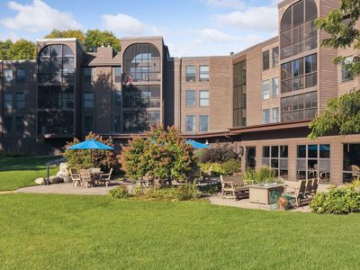 8441 Irwin Rd APT 202, Bloomington, MN, 55437