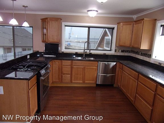 2nd image of 3105 Tulalip Ave