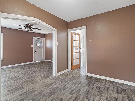 5th image of 442 Royston Ave