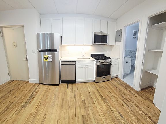 2nd image of 14351 Roosevelt Ave #4R
