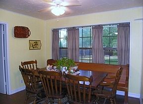 4th image of 409 Pine Cir