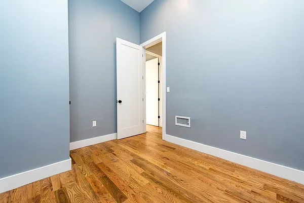 Rented by Brooklyn Group | media 74