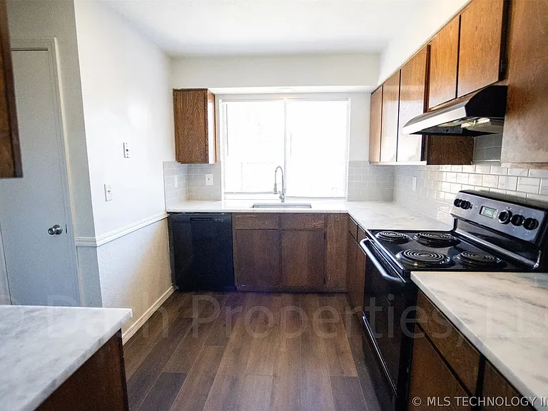 5104 S 75th East Ave — Photo 16