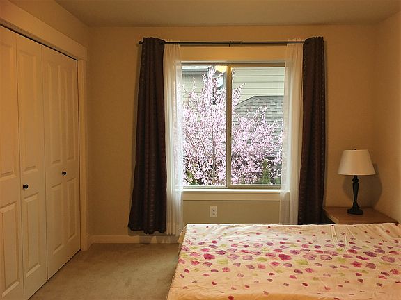 2nd image of 23420 NE 10th Pl
