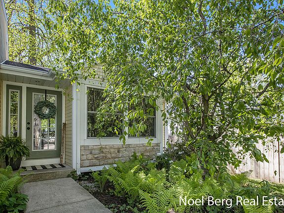 3rd image of 4567 Summer Creek Ln SE