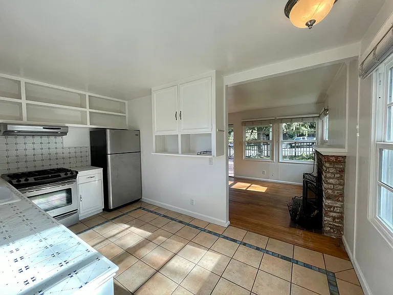 934 Fountain Ave — Photo 7