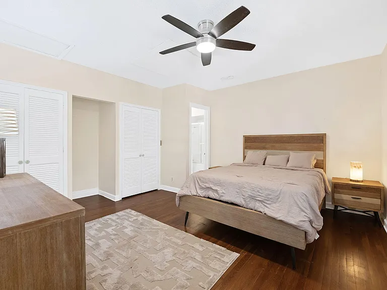 2400 Delmar Pl — Photo 22