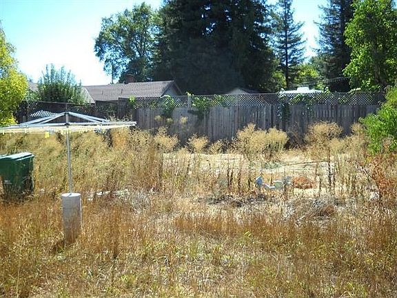 4th image of 157 Meadowbrook Dr