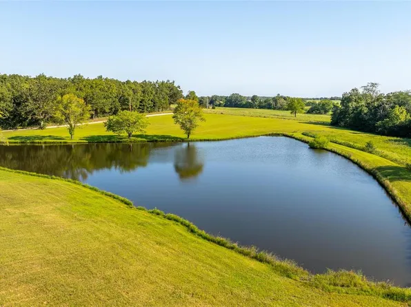 3286 Piezuch Rd, Owensville, MO 65066