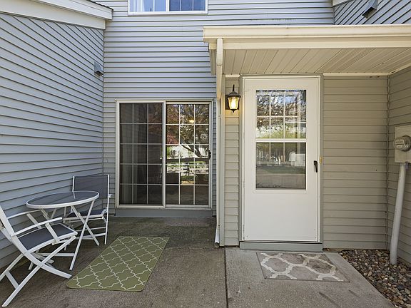 4th image of 1855 Donegal Dr APT 2