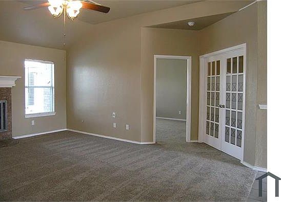 4th image of 7901 Desert Rose Ct