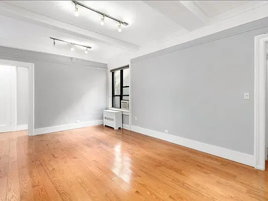 Rented by Maximo Properties | media 8