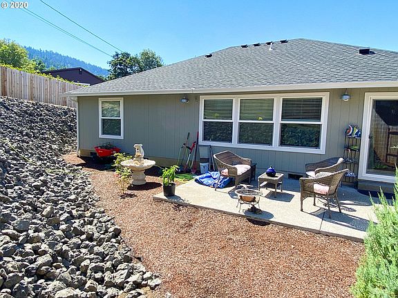 2nd image of 3087 W Woodside Ave
