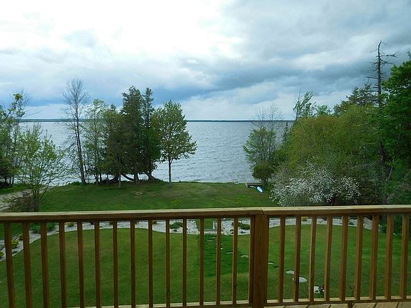 4th image of 1603 Wawaushnosh Dr
