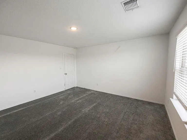 448 English Oak St — Photo 16