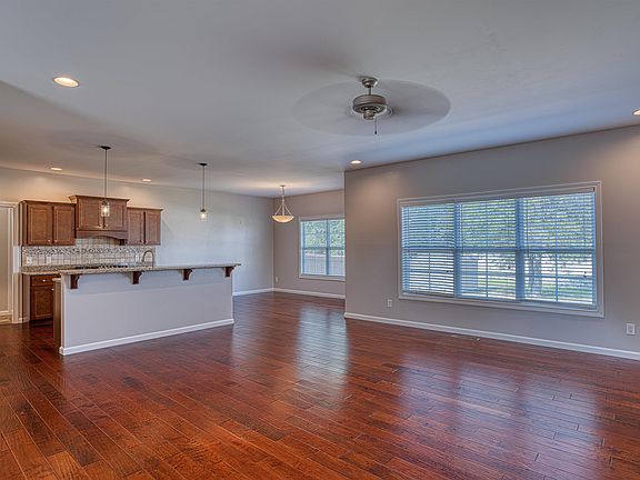 5th image of 13200 Pondella Dr